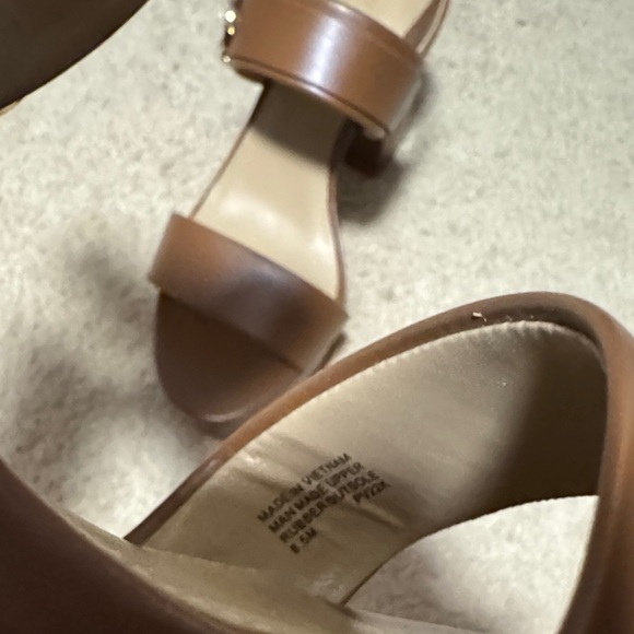 Michael Kors Carmen Platform Sandals - Picture 6 of 7